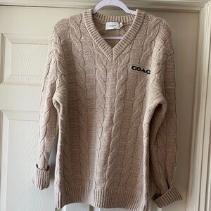 Coach Men's V-Neck Cable Knit Sweater - Tan. Sz M.  Box12